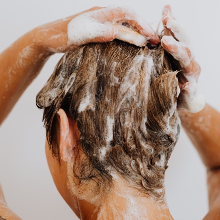 šampon na lámavé vlasy